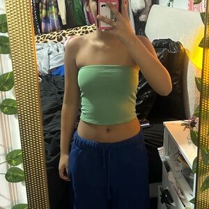 BRAND NEW⭐️ Tilly’s Green Tube Top Size XS

-5’3
-usually fit a XS